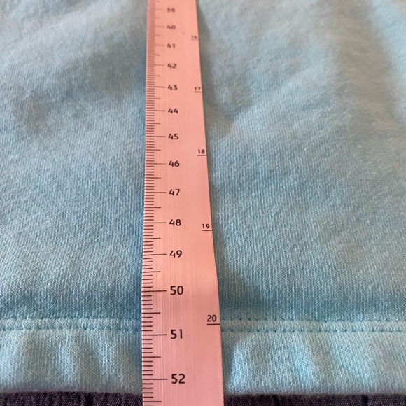 Under Armour light blue sweat shirt - Picture 3 of 7